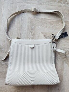 Large Vegan SUGU Purse - Brand new with Tag- Elegant Everyday Shoulder Bag
